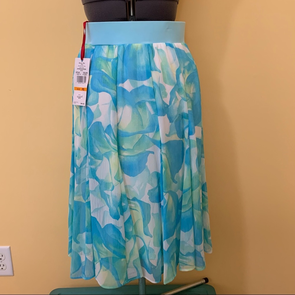 NWT Ruby Rd floral skirt PS
